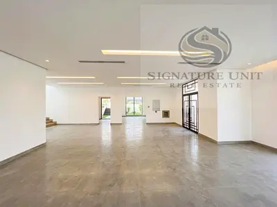 5BR VILLA | GARDEN | COVERED PARKING | MAID ROOM