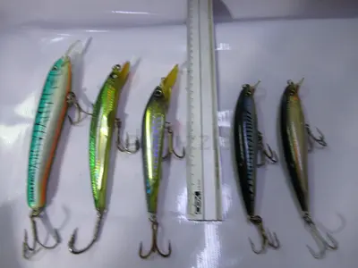 set of branded medium diving game fishing lures